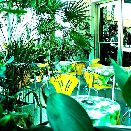 Hotel Leda Rimini Kültér fotó