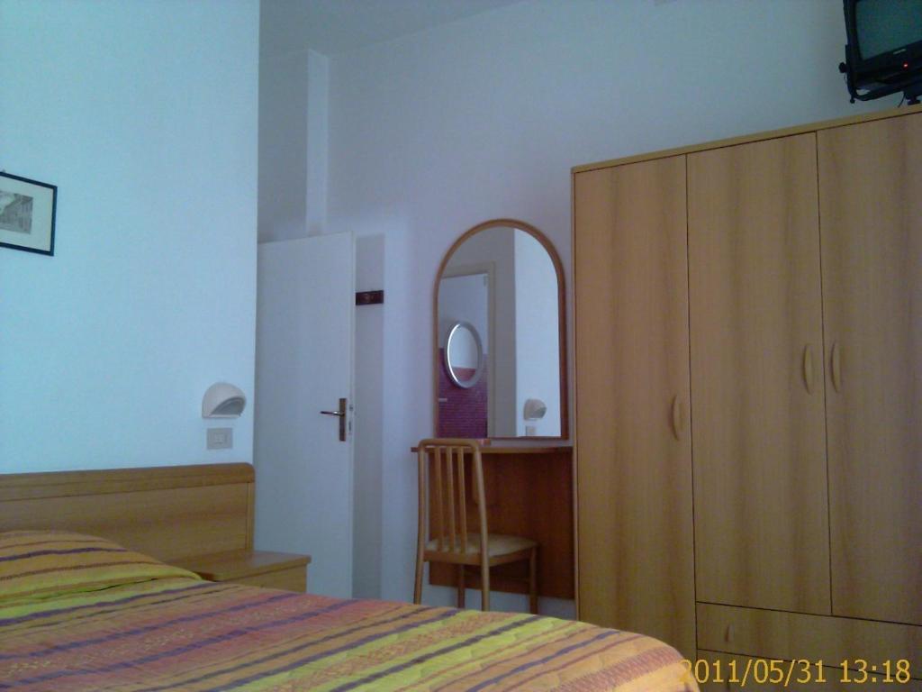 Hotel Leda Rimini Szoba fotó