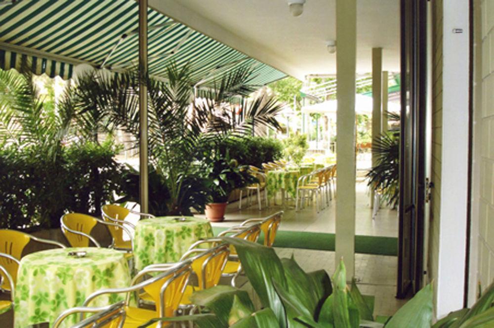 Hotel Leda Rimini Kültér fotó