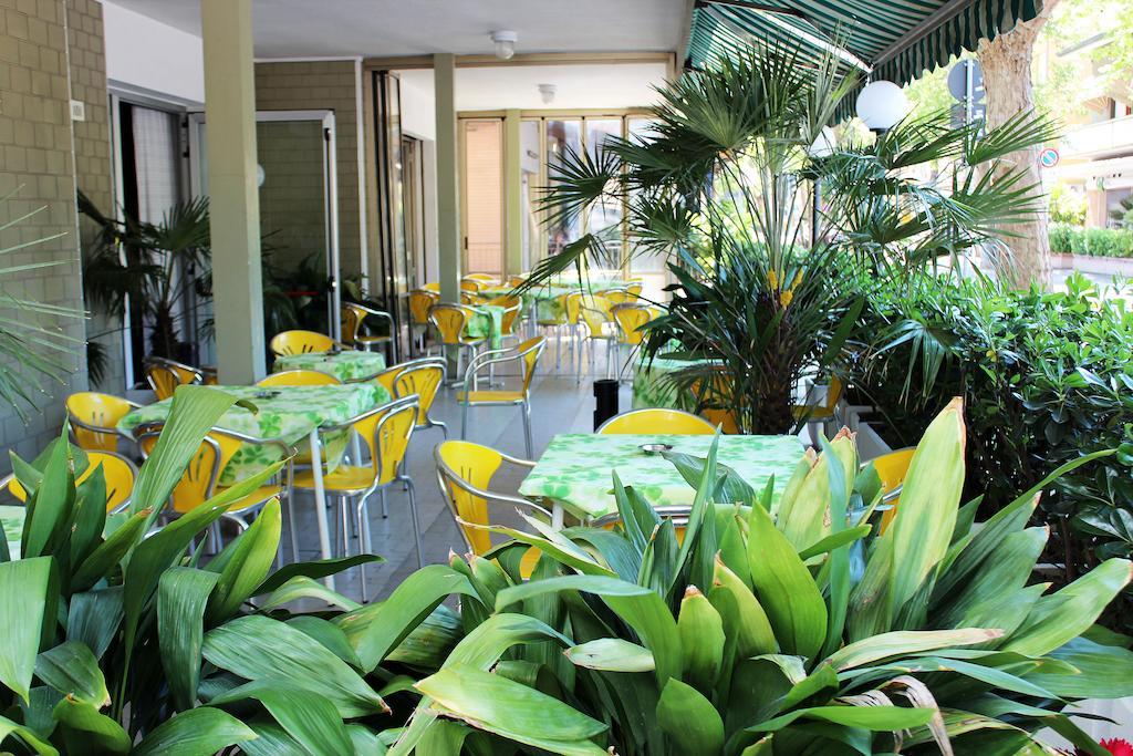 Hotel Leda Rimini Kültér fotó