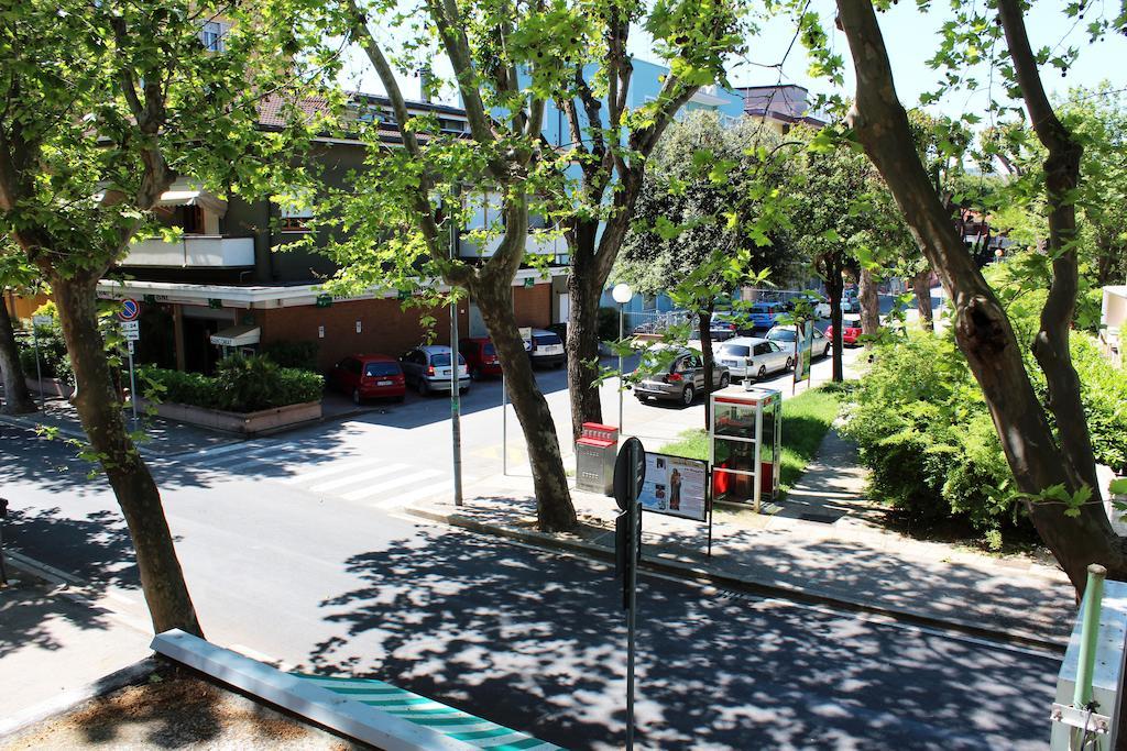 Hotel Leda Rimini Kültér fotó