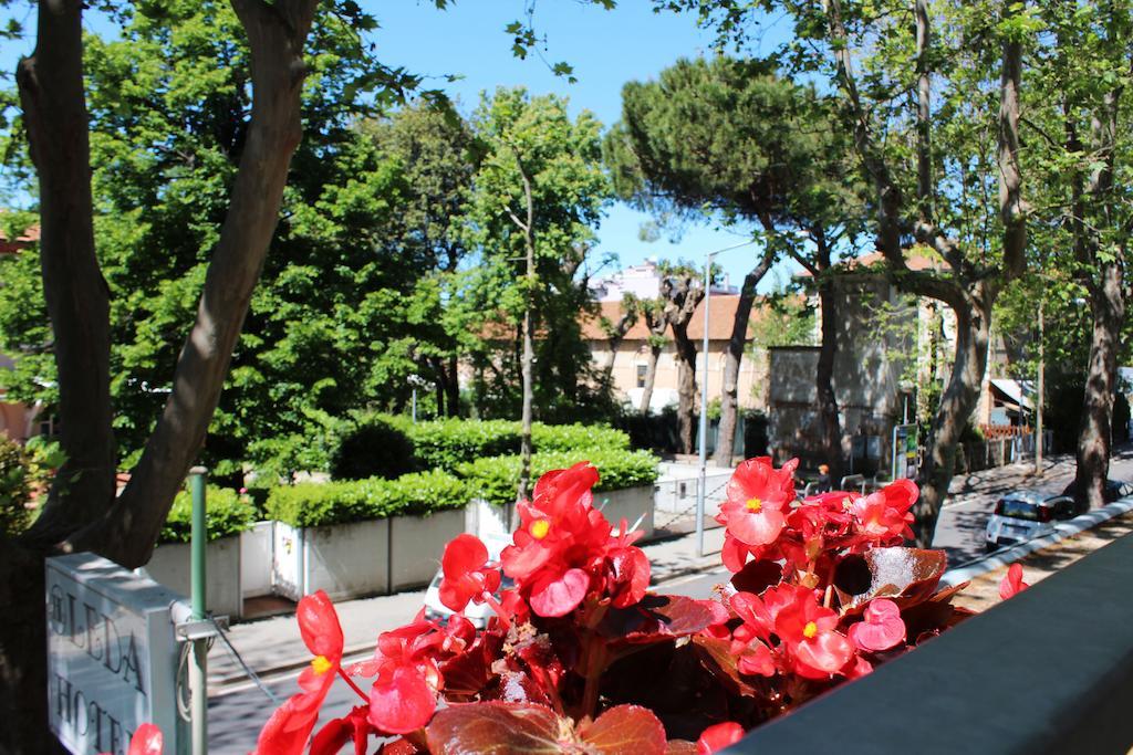 Hotel Leda Rimini Kültér fotó