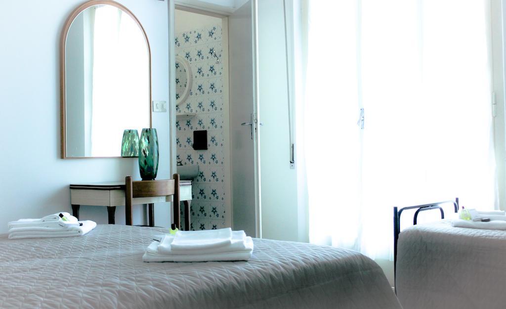 Hotel Leda Rimini Szoba fotó